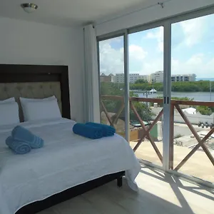 Apartment Linda Vista Loft- Ocean View- Shared Pool, Isla Mujeres